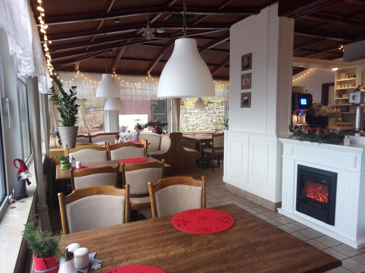 Landgasthaus Zu den Erdfällen Bad Pyrmont Exteriör bild